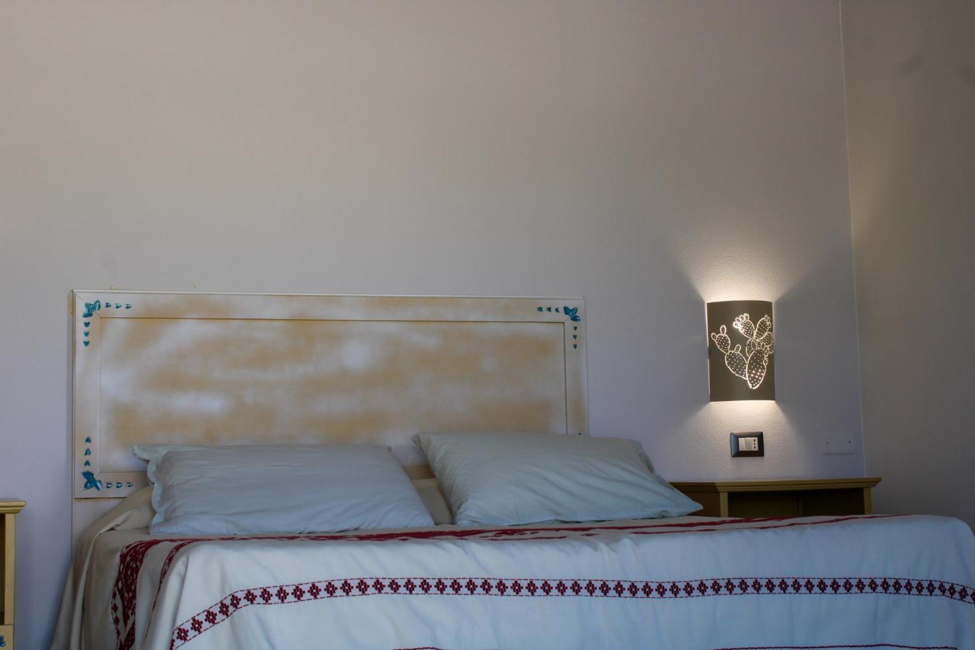 Bed and Breakfast L'Alga Càbras Esterno foto